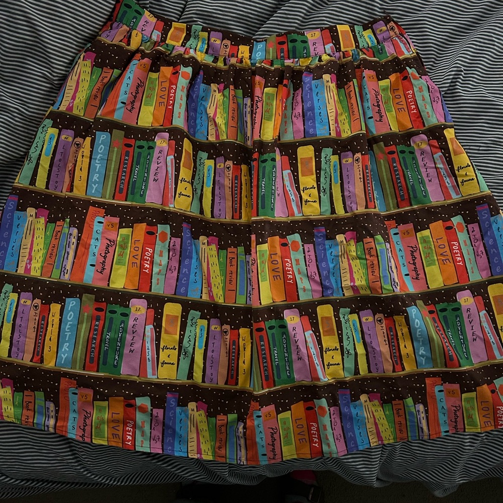 Women’s Modcloth Multi-Color Book Print Skirt sz XL